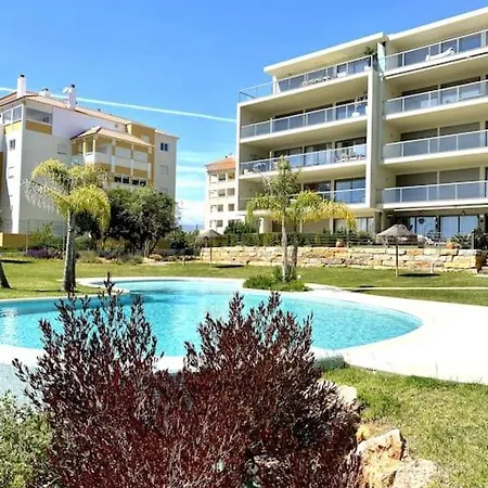 Апартаменты New Stunning Ocean Aprt In 